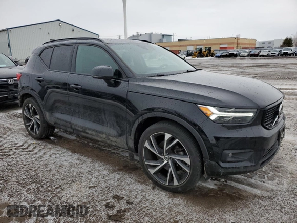 2019 Volvo XC40 R-Design with VIN YV4162UM7K2045386, listed as a Copart auction lot 47389645 with 101,592 mi miles and Salvage title. Bid and sale history available at DreamBid. Image 4.