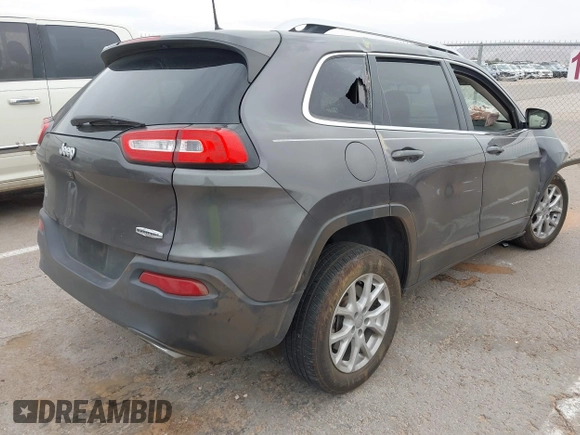 2018 Jeep Cherokee Latitude Plus with VIN 1C4PJLLX7JD524181, listed as a IAAI auction lot 42260205 with Not provided miles and . Bid and sale history available at DreamBid. Image 4.