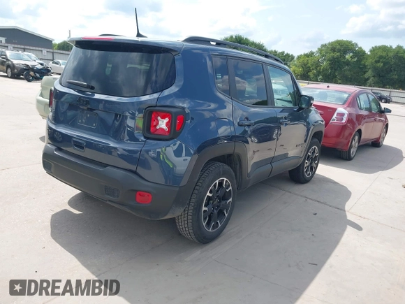 2023 Jeep Renegade Latitude with VIN ZACNJDB10PPP70488, listed as a IAAI auction lot 42224200 with 32,957 mi miles and . Bid and sale history available at carsss.com. Image 4.