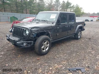 2021 Jeep Gladiator Willys with VIN 1C6HJTAG9ML596170, listed as a IAAI auction lot 41008458 with 46,828 mi miles. Bid and sale history available at carsss.com. Image 17.