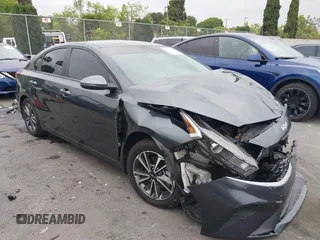 2023 Kia Forte LXS z VIN 3KPF24AD7PE563187, wystawiony jako IAAI lot #42194984 z przebiegiem 21 094 mil mil oraz . Historia ofert i sprzedaży dostępna na DreamBid. Obrazek 1.