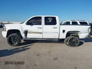 2009 Chevrolet Silverado 1500 LT with VIN 3GCEC23J89G284239, listed as a IAAI auction lot 41394941 with 341,236 mi miles. Bid and sale history available at carsss.com. Image 14.