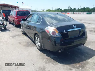 2008 Nissan Altima SL with VIN 1N4AL21E58N473169, listed as a IAAI auction lot 42083734 with 230,911 mi miles and . Bid and sale history available at DreamBid. Image 3.