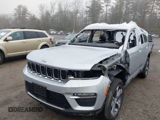 2024 Jeep Grand Cherokee with VIN 1C4RJYB68RC110262, listed as a IAAI auction lot 41893403 with 2,312 mi miles and . Bid and sale history available at DreamBid. Image 6.