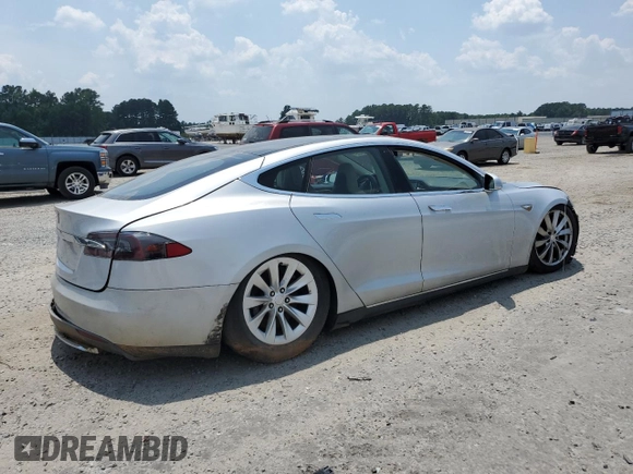 2013 Tesla Model S с VIN 5YJSA1DNXDFP04134, выставлен на аукционе Copart как лот 62660125 с пробегом 150 560 миль миль и Чистый • Clean title. История ставок и продаж доступна на DreamBid. Изображение 3.