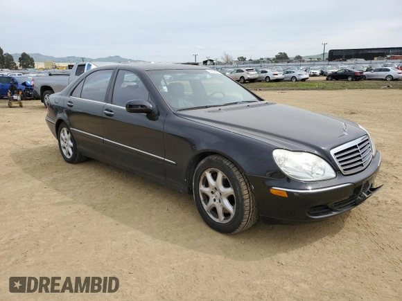 2005 Mercedes-Benz S-Class 4.3L with VIN WDBNG83J95A434518, listed as a Copart auction lot 48342505 with 0 mi miles and Salvage Title. Bid and sale history available at carsss.com. Image 4.