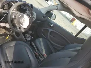 2016 Smart fortwo Passion z VIN WMEFJ5DA1GK064460, wystawiony jako Copart lot #71034744 z przebiegiem 23 797 mil mil oraz Szkoda całkowita • Salvage title. Historia ofert i sprzedaży dostępna na DreamBid. Obrazek 8.
