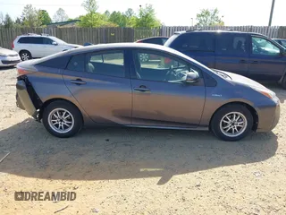 2016 Toyota Prius Two with VIN JTDKBRFU6G3510041, listed as a IAAI auction lot 42031473 with 157,885 mi miles. Bid and sale history available at carsss.com. Image 13.
