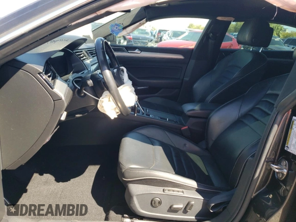 2019 Volkswagen Arteon SEL R-Line z VIN WVWSR7AN3KE025157, wystawiony jako Copart lot #66847823 z przebiegiem 60 973 mil mil oraz . Historia ofert i sprzedaży dostępna na DreamBid. Obrazek 7.