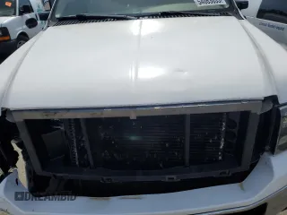 1999 Ford F-250 XL с VIN 1FTNW21F2XEB02500, выставлен на аукционе Copart как лот 54063035 с пробегом 146 564 миль миль и Списание • Salvage title. История ставок и продаж доступна на DreamBid. Изображение 11.