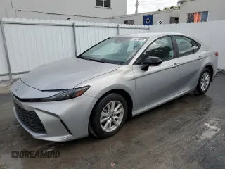 2025 Toyota Camry LE with VIN 4T1DAACK6SU083703, listed as a Copart auction lot 50785795 with 332 mi miles and Clean Title. Bid and sale history available at carsss.com. Image 1.