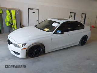2014 BMW 3 Series 328i xDrive с VIN WBA3B5G56ENS08767, выставлен на аукционе IAAI как лот 42055343 с пробегом 90 487 миль миль и . История ставок и продаж доступна на DreamBid. Изображение 2.