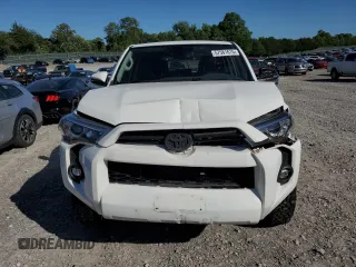2021 Toyota 4Runner SR5 Premium with VIN JTENU5JR8M5936098, listed as a Copart auction lot 57581615 with 70,669 mi miles and Salvage title. Bid and sale history available at DreamBid. Image 5.