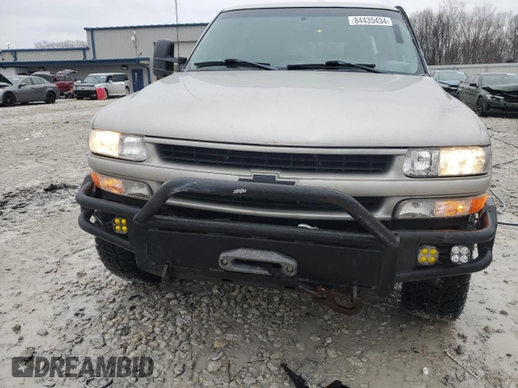 2004 Chevrolet Suburban LS with VIN 3GNGK26U94G178013, listed as a Copart auction lot 84435434 with 244,260 mi miles and Clean Title. Bid and sale history available at carsss.com. Image 5.