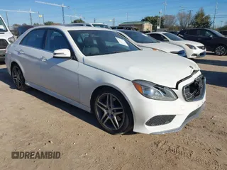 2016 Mercedes-Benz E-Class E 350 Luxury with VIN WDDHF8JB4GB290957, listed as a IAAI auction lot 41275400 with 98,023 mi miles. Bid and sale history available at carsss.com. Image 1.