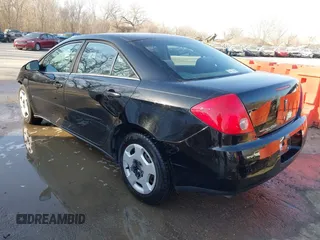 2007 Pontiac G6 1SV Value Leader with VIN 1G2ZF58BX74215675, listed as a IAAI auction lot 41781039 with 131,518 mi miles. Bid and sale history available at carsss.com. Image 3.