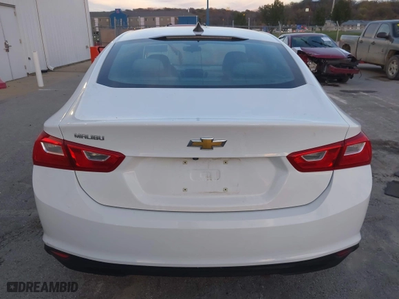 2020 Chevrolet Malibu LS with VIN 1G1ZC5ST1LF000425, listed as a IAAI auction lot 40819209 with 116,684 mi miles. Bid and sale history available at carsss.com. Image 16.