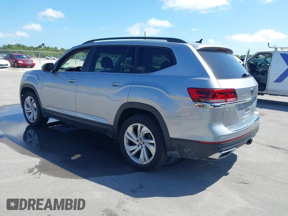 2022 Volkswagen Atlas SE with VIN 1V2WR2CA2NC542530, listed as a IAAI auction lot 41913358 with 37,977 mi miles and . Bid and sale history available at DreamBid. Image 3.