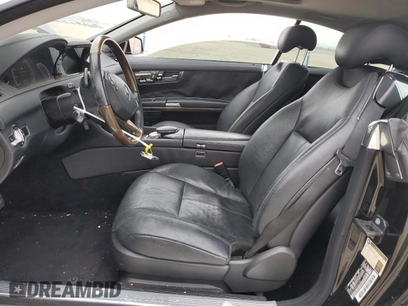 2011 Mercedes-Benz CL 550 z VIN WDDEJ9EB0BA026747, wystawiony jako Copart lot #83233374 z przebiegiem 95 475 mil mil oraz Szkoda całkowita • Salvage title. Historia ofert i sprzedaży dostępna na DreamBid. Obrazek 7.