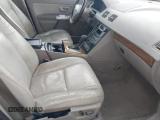2006 Volvo XC90 2.5L Turbo with VIN YV4CY592761247037, listed as a IAAI auction lot 41888830 with 211,082 mi miles. Bid and sale history available at carsss.com. Image 5.