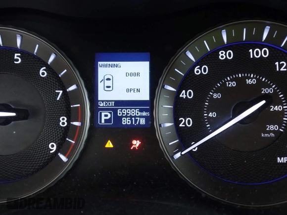 2018 Infiniti Q70 Luxe with VIN JN1BY1PP4JM330361, listed as a IAAI auction lot 42469866 with 69,986 mi miles and . Bid and sale history available at DreamBid. Image 15.