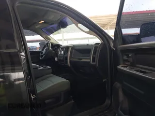 2015 Ram 2500 Tradesman z VIN 3C6UR5HL6FG673440, wystawiony jako IAAI lot #42031986 z przebiegiem 133 308 mil mil oraz . Historia ofert i sprzedaży dostępna na DreamBid. Obrazek 5.