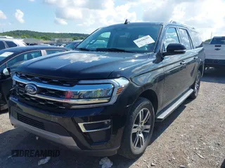 2024 Ford Expedition Max Limited z VIN 1FMJK2A86REA38715, wystawiony jako IAAI lot #42628699 z przebiegiem 49 417 mil mil oraz . Historia ofert i sprzedaży dostępna na DreamBid. Obrazek 18.