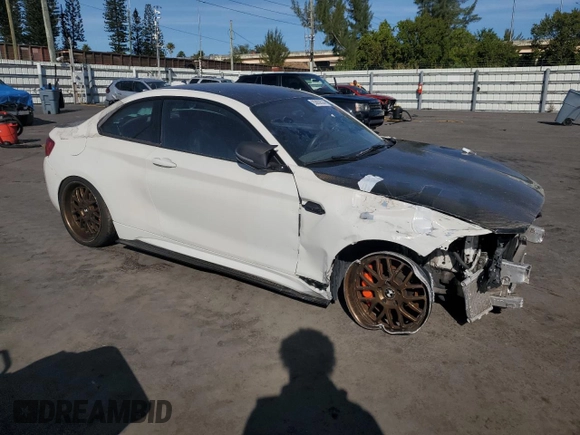 2017 BMW M2 with VIN WBS1H9C3XHV888092, listed as a Copart auction lot 83833534 with 0 mi miles and Clean Title. Bid and sale history available at carsss.com. Image 4.