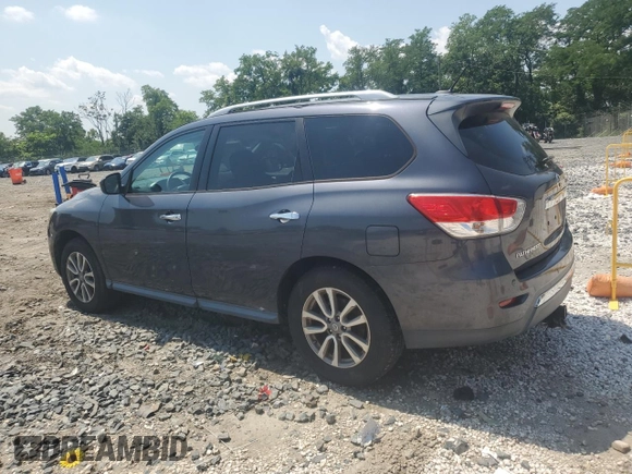 2014 Nissan Pathfinder S with VIN 5N1AR2MM7EC697185, listed as a Copart auction lot 63711745 with 137,153 mi miles and Clean title. Bid and sale history available at DreamBid. Image 2.
