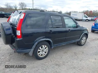 2005 Honda CR-V EX SE with VIN JHLRD789X5C004752, listed as a IAAI auction lot 42057724 with 243,631 mi miles. Bid and sale history available at carsss.com. Image 4.
