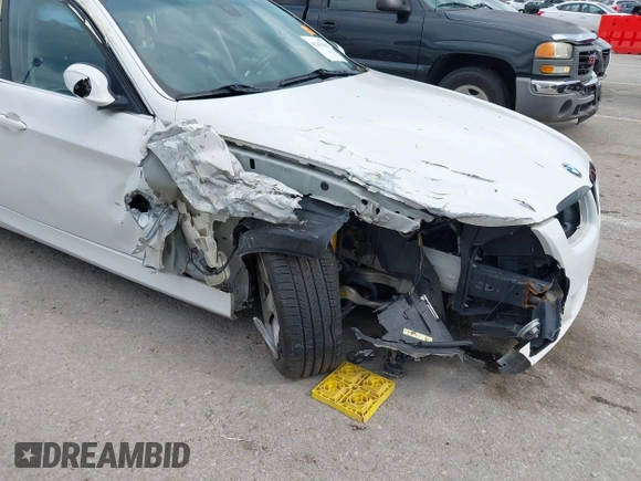 2006 BMW 3 Series 330i z VIN WBAVB33586PS06978, wystawiony jako IAAI lot #42263598 z przebiegiem Nie podano mil oraz . Historia ofert i sprzedaży dostępna na DreamBid. Obrazek 6.