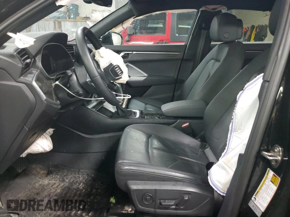 2022 Audi Q3 S line Premium z VIN WA1DECF38N1061940, wystawiony jako Copart lot #52347065 z przebiegiem 34 900 mil mil oraz Szkoda całkowita • Salvage title. Historia ofert i sprzedaży dostępna na DreamBid. Obrazek 7.