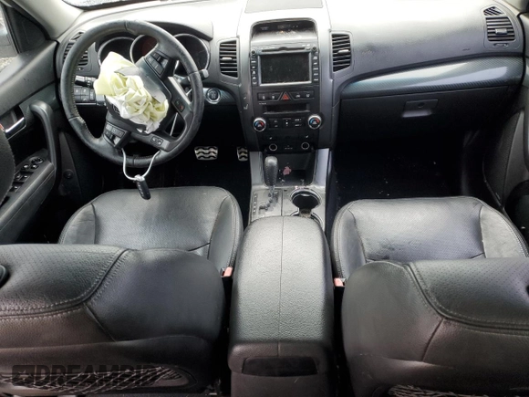 2011 Kia Sorento SX with VIN 5XYKW4A28BG164365, listed as a Copart auction lot 86365784 with 167,961 mi miles and Non Repairable. Bid and sale history available at carsss.com. Image 8.