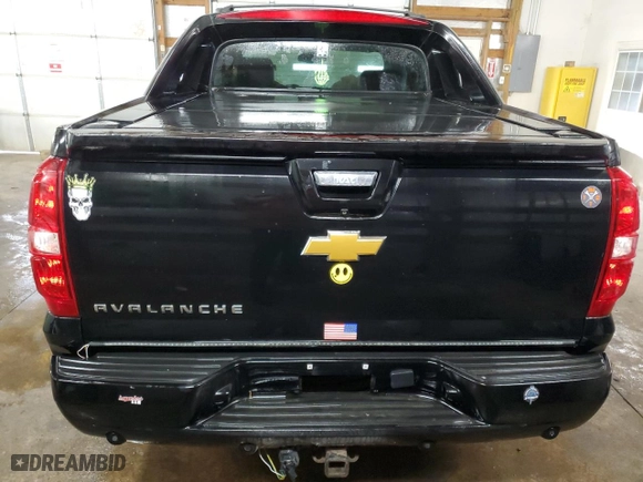 2012 Chevrolet Avalanche LTZ with VIN 3GNTKGE76CG224242, listed as a Copart auction lot 42016365 with 152,758 mi miles and Salvage Title. Bid and sale history available at carsss.com. Image 6.