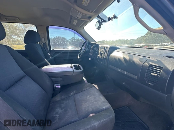 2013 Chevrolet Silverado 1500 LT with VIN 3GCPCSEA9DG215414, listed as a Copart auction lot 83071594 with 230,791 mi miles and Clean Title. Bid and sale history available at DreamBid. Image 5.