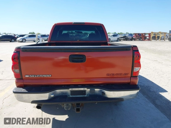 2001 Chevrolet Silverado 1500 LS with VIN 2GCEC19V311378627, listed as a IAAI auction lot 42077389 with 356,476 mi miles and . Bid and sale history available at DreamBid. Image 16.