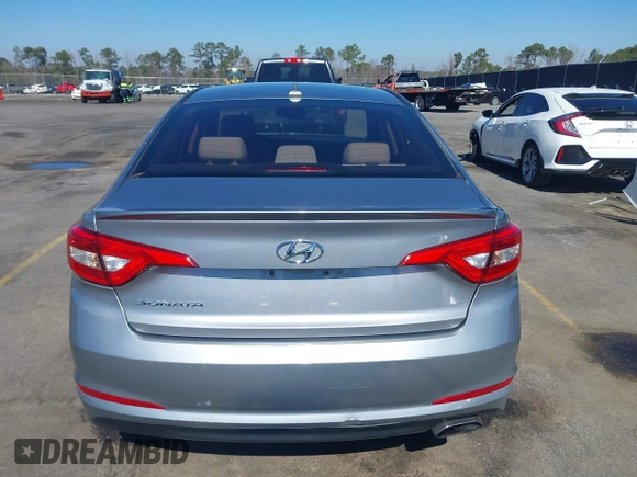 2016 Hyundai Sonata SE z VIN 5NPE24AF3GH348379, wystawiony jako IAAI lot #41645542 z przebiegiem 172 022 mil mil oraz . Historia ofert i sprzedaży dostępna na DreamBid. Obrazek 16.
