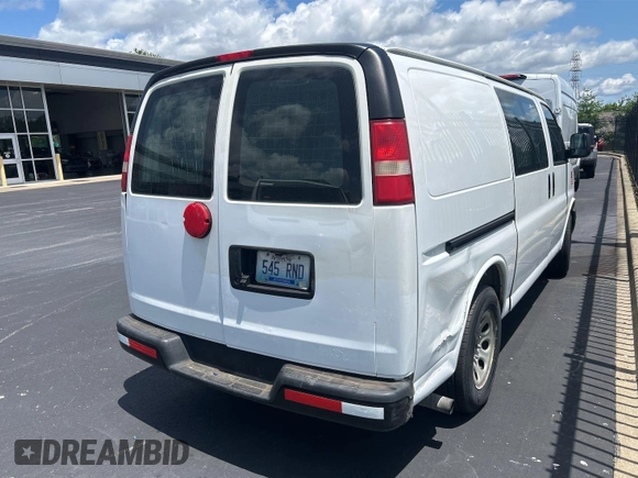 2014 Chevrolet Express Cargo z VIN 1GCSGAFX5E1168488, wystawiony jako IAAI lot #42619728 z przebiegiem 286 775 mil mil oraz . Historia ofert i sprzedaży dostępna na DreamBid. Obrazek 21.