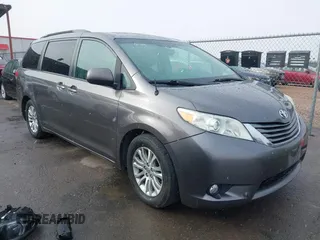 2014 Toyota Sienna XLE с VIN 5TDYK3DC7ES459890, выставлен на аукционе IAAI как лот 41257706 с пробегом 133 076 миль миль и . История ставок и продаж доступна на DreamBid. Изображение 1.