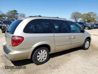 2005 Chrysler Town & Country Touring with VIN 2C4GP54L55R558192, listed as a Copart auction lot 50527635 with 204,649 mi miles and Salvage Title. Bid and sale history available at carsss.com. Image 3.