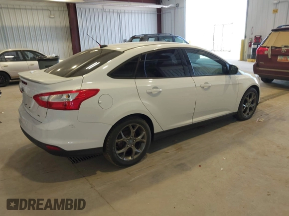 2013 Ford Focus SE z VIN 1FADP3F2XDL255868, wystawiony jako IAAI lot #42267492 z przebiegiem 144 640 mil mil oraz . Historia ofert i sprzedaży dostępna na DreamBid. Obrazek 4.