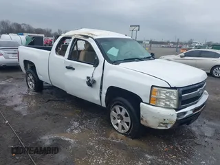 2009 Chevrolet Silverado 1500 LT with VIN 1GCEK29J69Z290440, listed as a IAAI auction lot 41469678 with 278,325 mi miles. Bid and sale history available at carsss.com. Image 1.