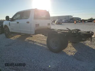 2020 Ford F-350 XL with VIN 1FD8W3HT1LEC39366, listed as a Copart auction lot 80957504 with 129,628 mi miles and Clean title. Bid and sale history available at DreamBid. Image 2.