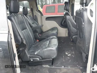 2012 Chrysler Town & Country Touring z VIN 2C4RC1BG7CR308730, wystawiony jako IAAI lot #41868726 z przebiegiem 250 606 mil mil oraz . Historia ofert i sprzedaży dostępna na DreamBid. Obrazek 8.