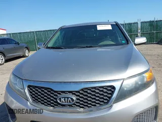 2012 Kia Sorento LX with VIN 5XYKTDA67CG282792, listed as a IAAI auction lot 41964825 with 175,654 mi miles. Bid and sale history available at carsss.com. Image 6.