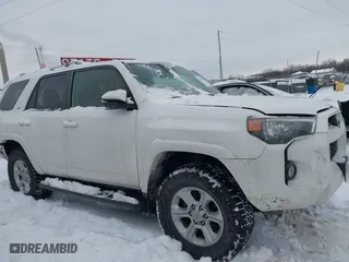 2019 Toyota 4Runner SR5 with VIN JTEBU5JRXK5680109, listed as a IAAI auction lot 41235305 with 91,470 mi miles. Bid and sale history available at carsss.com. Image 14.