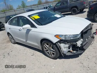 2013 Ford Fusion SE with VIN 3FA6P0H77DR280910, listed as a IAAI auction lot 42056184 with 186,346 mi miles. Bid and sale history available at carsss.com. Image 1.