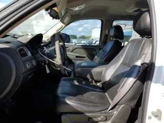 2011 Chevrolet Suburban z VIN 1GNWK5EG0BR121950, wystawiony jako Copart lot #82678394 z przebiegiem 154 952 mil mil oraz Szkoda całkowita • Salvage title. Historia ofert i sprzedaży dostępna na DreamBid. Obrazek 7.