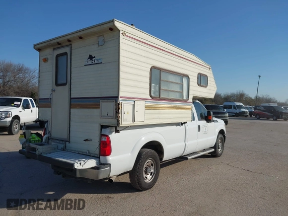 2016 Ford F-250 XLT z VIN 1FT7X2A60GEA90448, wystawiony jako IAAI lot #41778974 z przebiegiem 201 315 mil mil oraz . Historia ofert i sprzedaży dostępna na DreamBid. Obrazek 4.