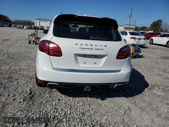 2012 Porsche Cayenne S Hybrid z VIN WP1AE2A2XCLA92544, wystawiony jako Copart lot #48896985 z przebiegiem 182 567 mil mil oraz Tytuł czysty. Historia ofert i sprzedaży dostępna na DreamBid. Obrazek 6.